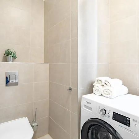 Balcony - Modern - Very Comfy