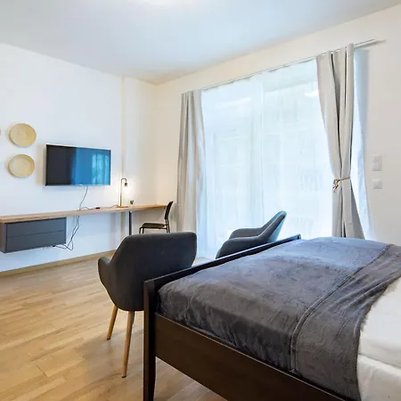 Balcony - Modern - Very Comfy *