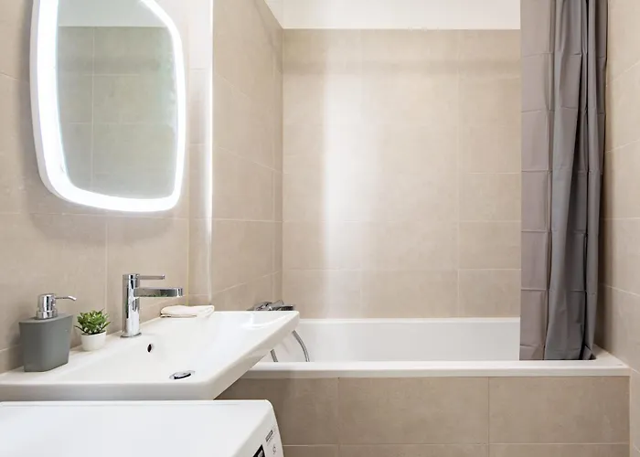 Balcony - Modern - Very Comfy Apartment