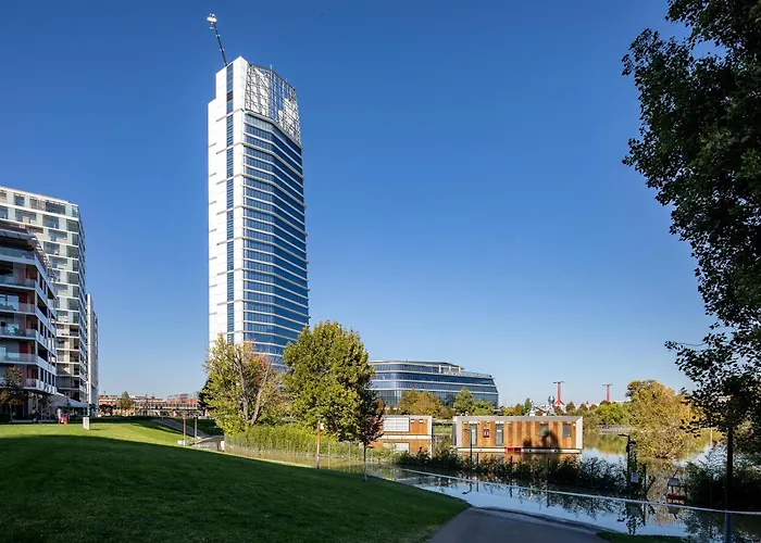 Balcony - Modern - Very Comfy *